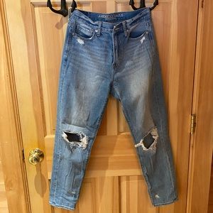 Size 4 American Eagle Mom Jean